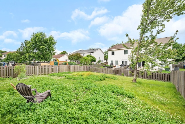 1423 Red Top Ln, Minooka, IL 60447 - fenced backyard featuring a residential view
