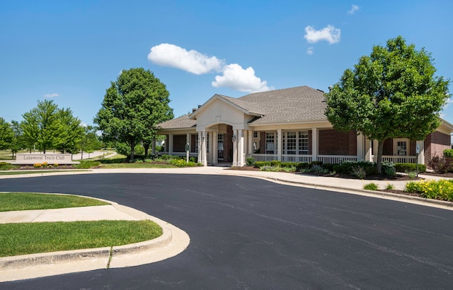 1423 Red Top Ln, Minooka, IL 60447 - view of front of property featuring a porch