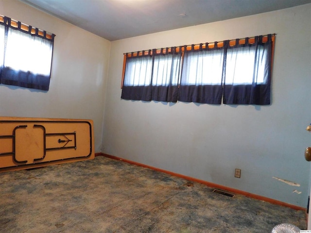 3411 Payson Rd, Quincy, IL 62305 - unfurnished room featuring carpet and baseboards