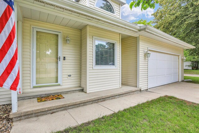 1901 Sumac Dr, Champaign, IL 61821 - property entrance featuring driveway