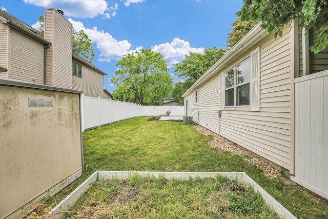 1901 Sumac Dr, Champaign, IL 61821 - view of yard featuring a vegetable garden