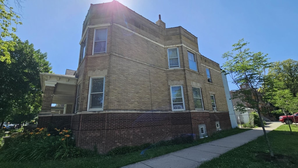 3725 W Irving Park Rd, Chicago, IL 60618 - photo 2