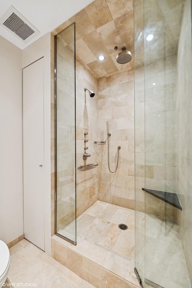 680 N Lake Shore Dr Unit 816, Chicago, IL 60611 - full bath featuring tiled shower and toilet