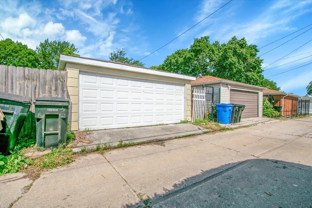 9007 S Cregier Ave, Chicago, IL 60617 - view of detached garage