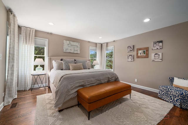 2135 Kenton Ln, Libertyville, IL 60048 - bedroom with wood finished floors and recessed lighting