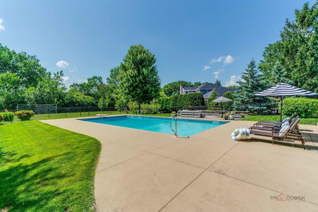 2135 Kenton Ln, Libertyville, IL 60048 - view of pool featuring a patio and view of scattered trees