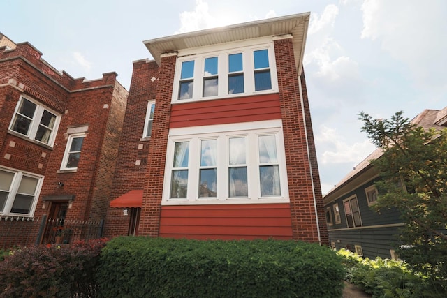 5028 N Sawyer Ave, Chicago, IL 60625 - view of side of property with brick siding
