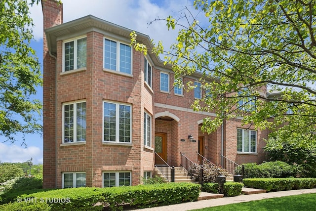 1729 Dewes St, Glenview, IL 60025 - photo 1