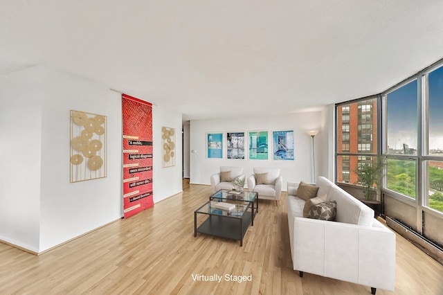 899 S Plymouth Ct Unit 1103, Chicago, IL 60605 - living area with light wood-style floors