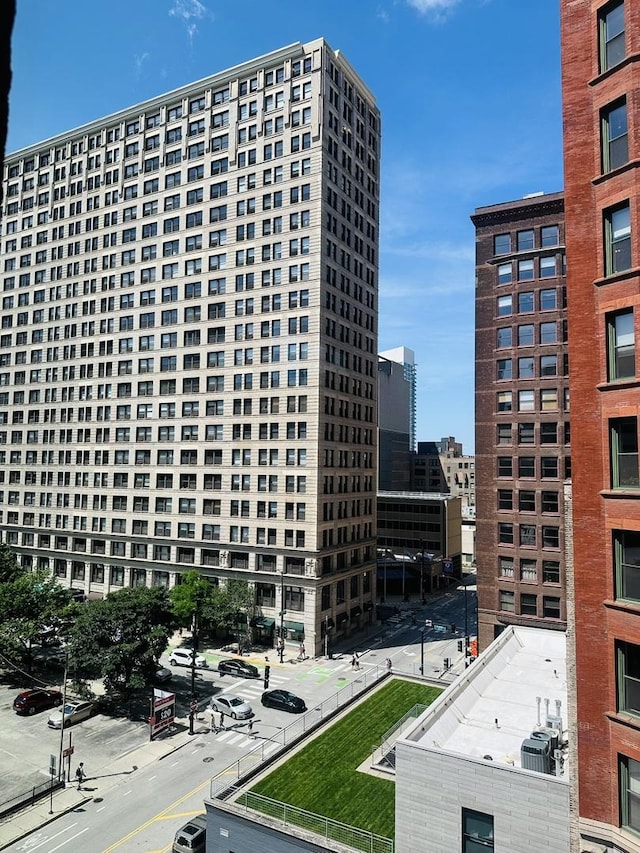 531 S Plymouth Ct Unit 602, Chicago, IL 60605 - view of building exterior featuring a view of city
