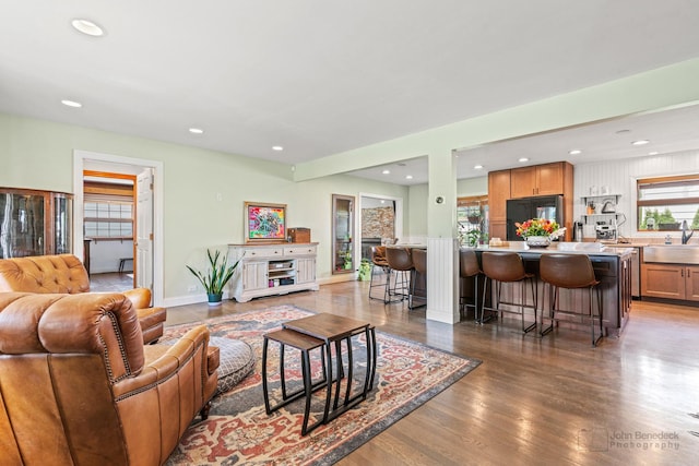 330 N Country Club Dr, Addison, IL 60101 - living room featuring dark wood-style floors and recessed lighting