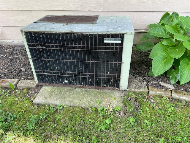 112 Crestview Dr, Hamilton, IL 62341 - exterior view of a cooling unit