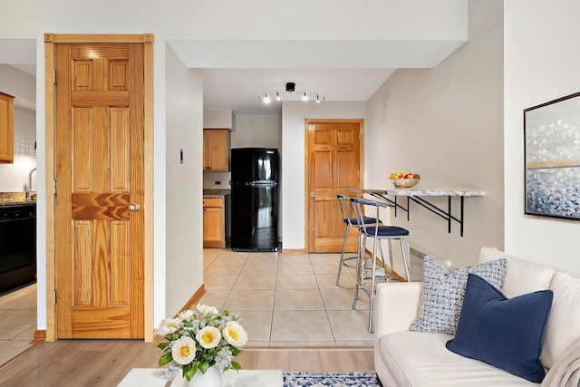 4825 W 109th St Unit 303, Oak Lawn, IL 60453 - living room featuring light tile patterned floors
