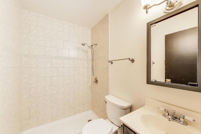 915 Carol Ave, Elgin, IL 60123 - bathroom featuring vanity and a tile shower