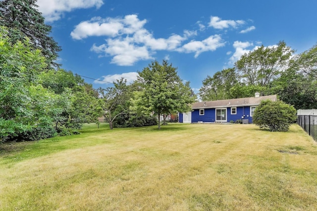 915 Carol Ave, Elgin, IL 60123 - view of yard