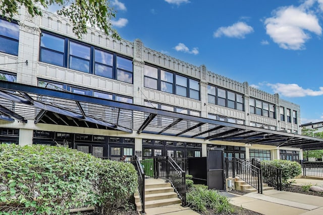 1071 W 15th St Unit 209, Chicago, IL 60608 - view of building exterior