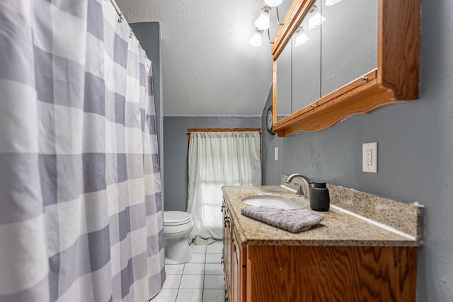 6422 Steward Rd, Rockford, IL 61101 - full bath featuring lofted ceiling, tile patterned floors, vanity, and a shower with shower curtain
