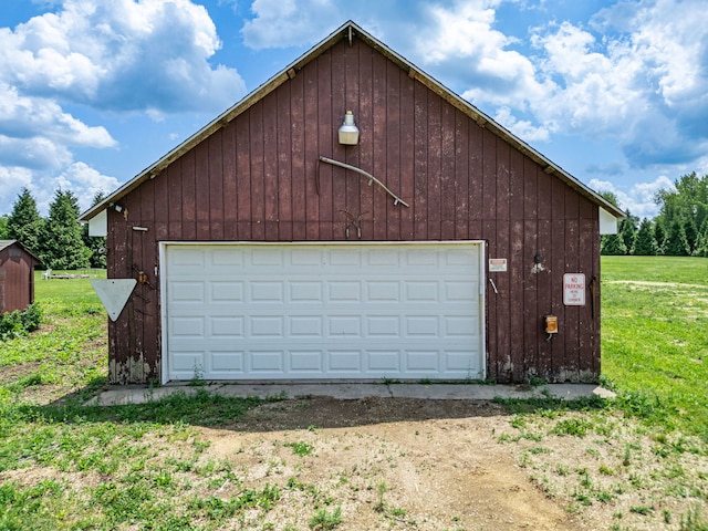 6422 Steward Rd, Rockford, IL 61101 - view of detached garage
