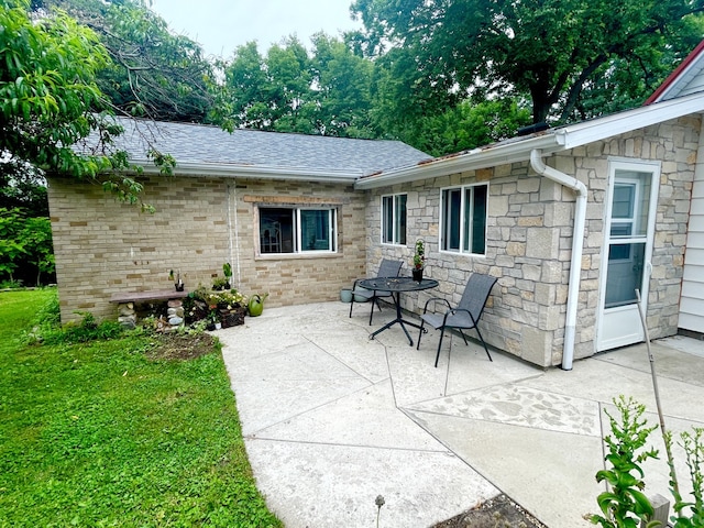 825 Swift Ave, Oglesby, IL 61348 - view of patio / terrace