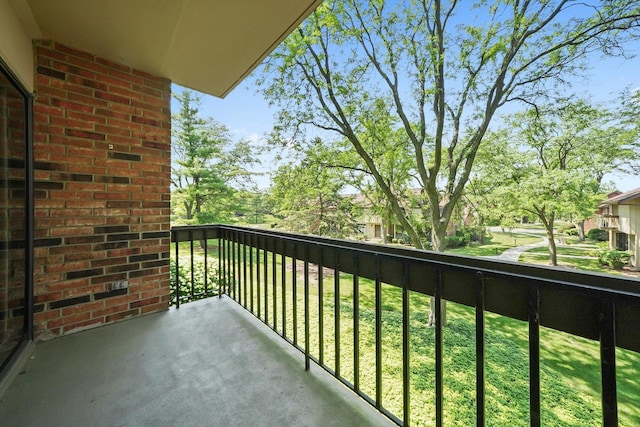 77 Lake Hinsdale Dr Unit 207, Willowbrook, IL 60527 - view of balcony