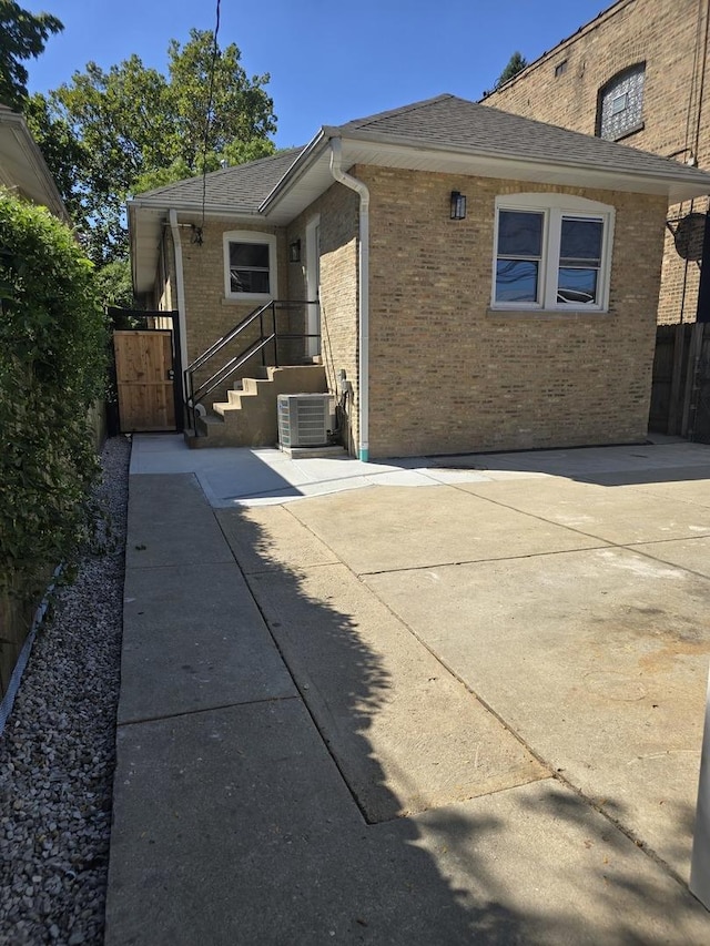 5423 N Sawyer Ave, Chicago, IL 60625 - photo 25