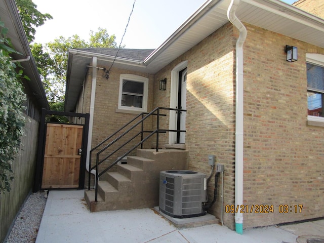 5423 N Sawyer Ave, Chicago, IL 60625 - photo 26