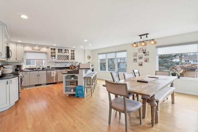 644 N Franklin Ave, Palatine, IL 60067 - dining room with light wood-type flooring and recessed lighting