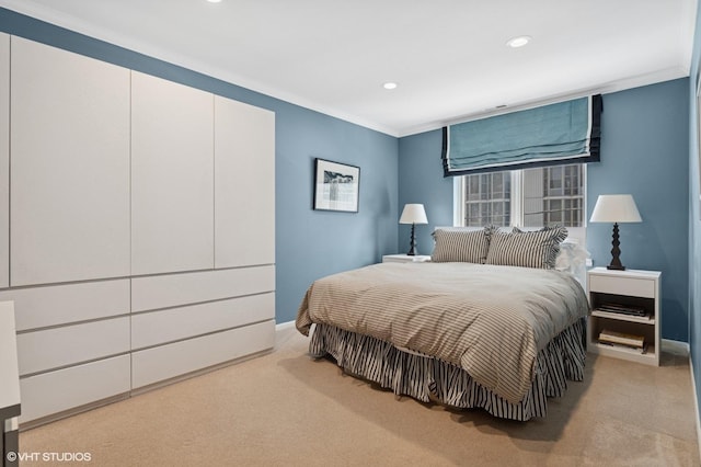 1327 N Sutton Pl, Chicago, IL 60610 - bedroom featuring carpet, crown molding, and recessed lighting