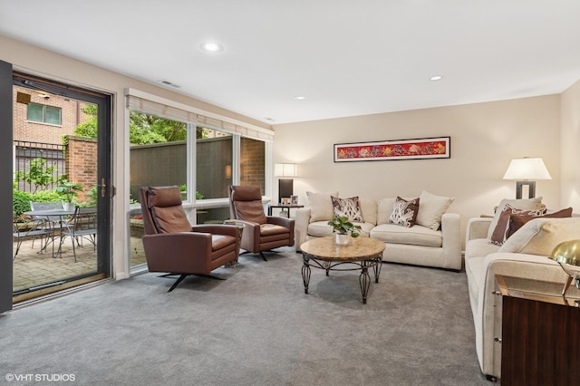 1327 N Sutton Pl, Chicago, IL 60610 - living area with carpet and recessed lighting