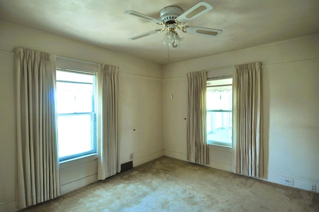 4816 Auburn St, Rockford, IL 61101 - unfurnished room with carpet and ceiling fan