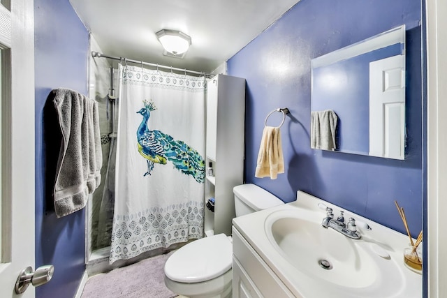 4444 N Spaulding Ave, Chicago, IL 60625 - full bathroom with vanity and curtained shower