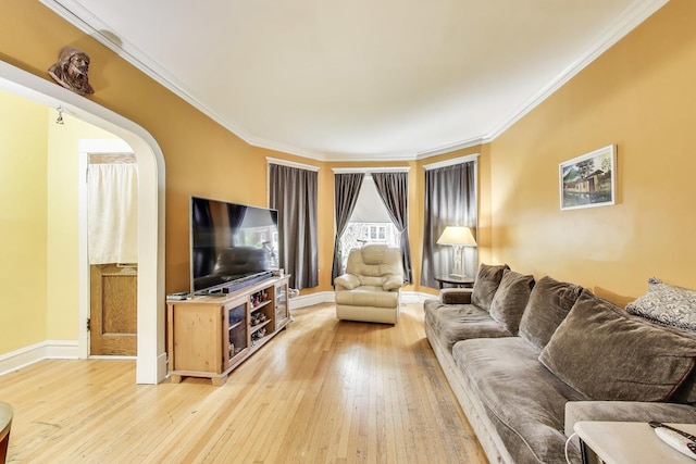 4444 N Spaulding Ave, Chicago, IL 60625 - living room with crown molding and light wood-type flooring