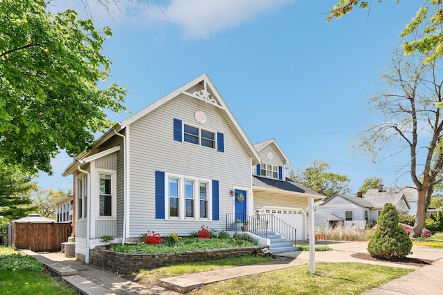 325 2nd St, Downers Grove, IL 60515 - traditional home with driveway