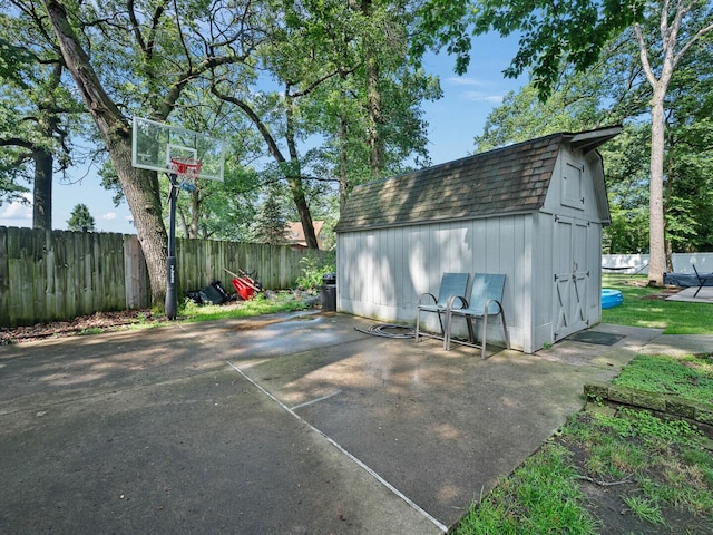 18118 Whitman Ln, Lansing, IL 60438 - view of patio / terrace with a shed