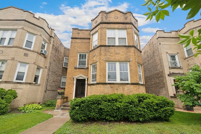 6718 N Rockwell St, Chicago, IL 60645 - photo 1