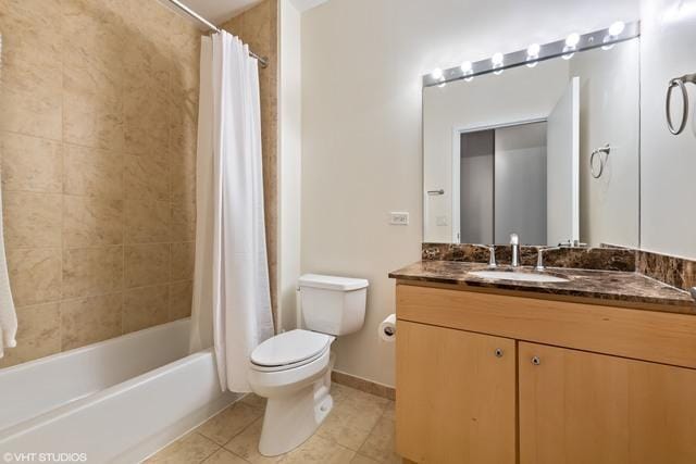 700 N Larrabee St Unit 1111, Chicago, IL 60654 - bathroom with tile patterned floors, vanity, and shower / bathtub combination with curtain