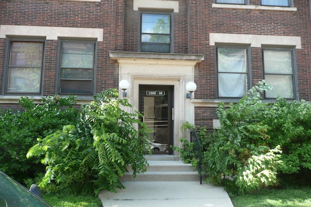1006 E 54th St Unit J-2, Chicago, IL 60615 - property entrance featuring brick siding