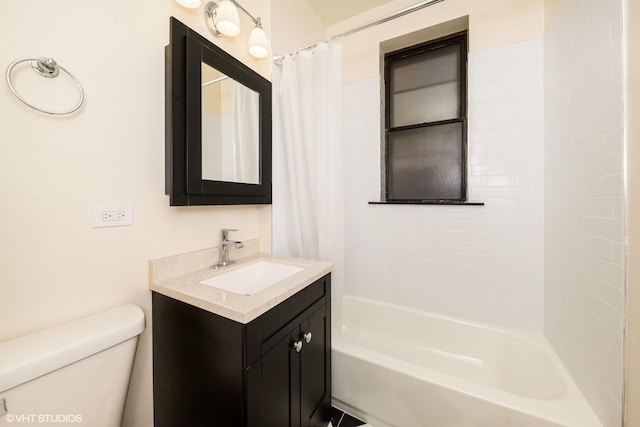 1006 E 54th St Unit J-2, Chicago, IL 60615 - full bath with vanity and shower / bath combo
