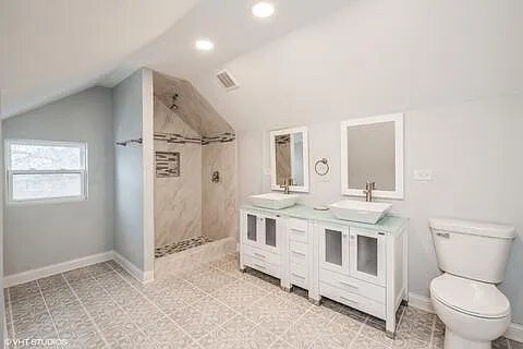 8504 S Essex Ave, Chicago, IL 60617 - photo 8