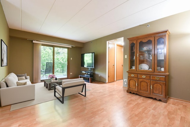 10278 SW Hwy Unit 1D, Chicago Ridge, IL 60415 - living area with light wood finished floors