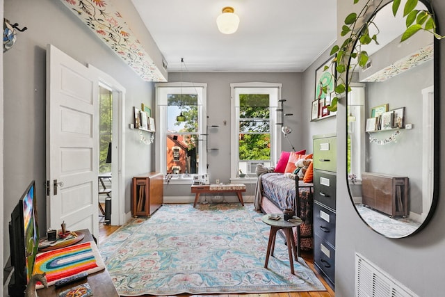 1624 N Oakley Ave, Chicago, IL 60647 - entrance foyer with wood finished floors