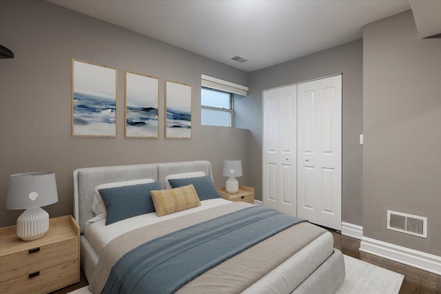 4351 S Forrestville Ave Unit G, Chicago, IL 60653 - bedroom featuring wood finished floors and a closet