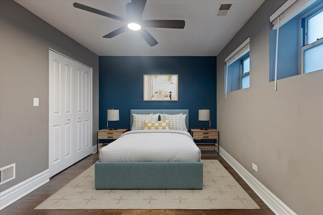 4351 S Forrestville Ave Unit G, Chicago, IL 60653 - bedroom featuring wood finished floors, a closet, and ceiling fan