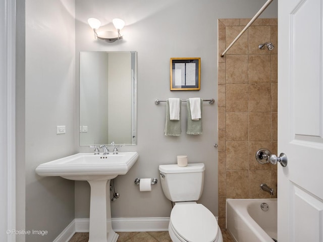 669 N Peoria St Unit 1N, Chicago, IL 60642 - bathroom featuring toilet and shower / washtub combination