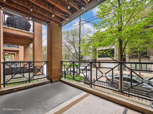 669 N Peoria St Unit 1N, Chicago, IL 60642 - view of balcony