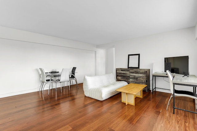 4970 N Marine Dr Unit 822, Chicago, IL 60640 - living area with wood finished floors