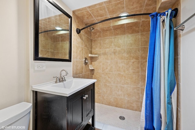 2417 Lyons St, Evanston, IL 60201 - bathroom featuring a tile shower and vanity