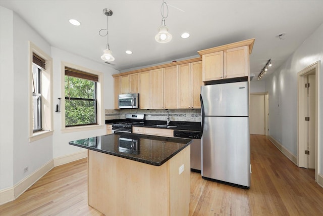 7633 N Greenview Ave Unit 3W, Chicago, IL 60626 - kitchen with appliances with stainless steel finishes, light brown cabinets, light wood-style flooring, tasteful backsplash, and recessed lighting