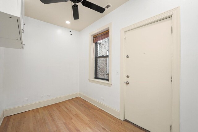 7633 N Greenview Ave Unit 3W, Chicago, IL 60626 - empty room with light wood-style flooring, a ceiling fan, and recessed lighting