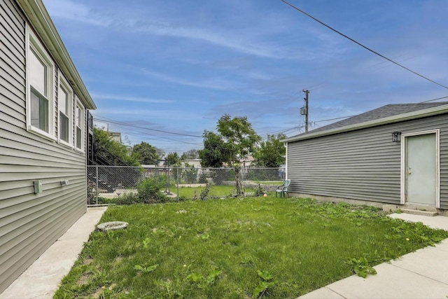 5735 S Fairfield Ave, Chicago, IL 60629 - view of yard